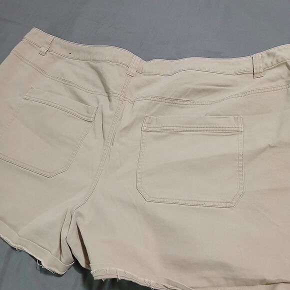 Torrid Jean Cut-Offs 30 AND Lane Bryant Khaki shorts 28-easy care plus size - Picture 6 of 15